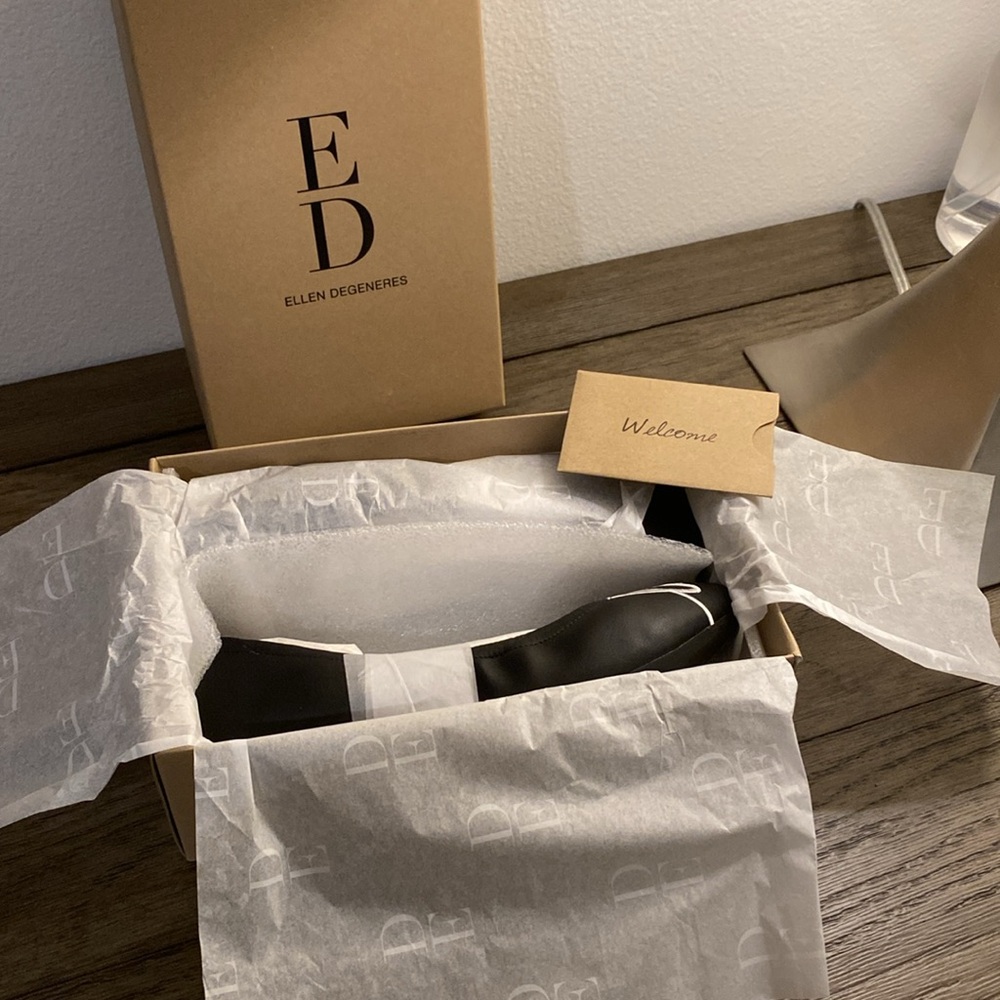 NIB [Ellen Degeneres] EG: 'Love' Langlee Ballet Flats in Black Big Girls Sz 4.5 - Picture 7 of 11